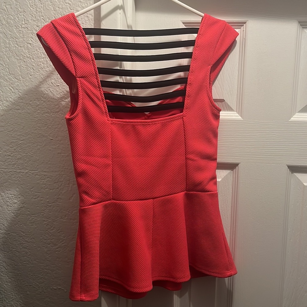 Studio Y - Picture 2 of 5